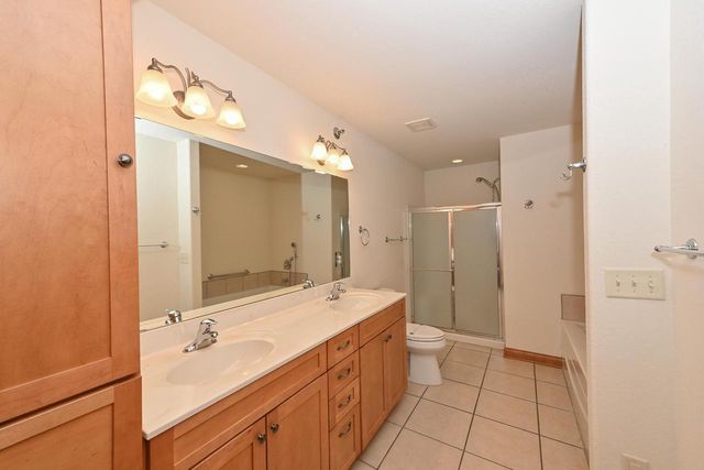 4081 S Fohr DRIVE, New Berlin, WI 53151