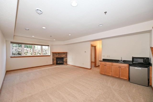 4081 S Fohr DRIVE, New Berlin, WI 53151