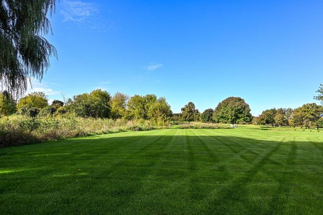 4081 S Fohr DRIVE, New Berlin, WI 53151