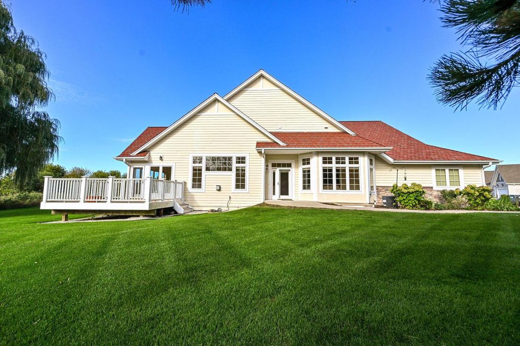 4081 S Fohr DRIVE, New Berlin, WI 53151