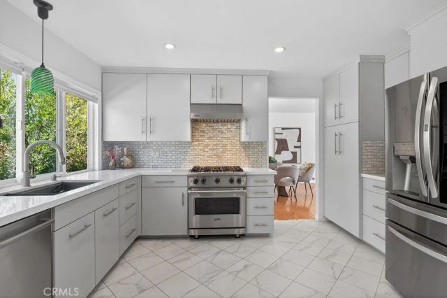 1663 N Yurok, Orange, CA 92867