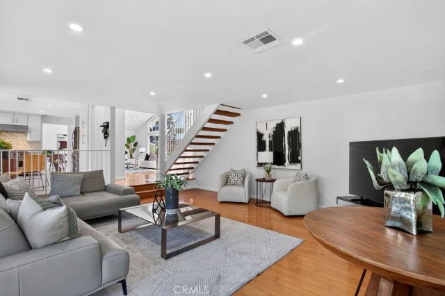 1663 N Yurok, Orange, CA 92867