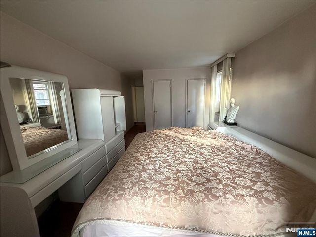 326 Bridge Plaza 3E, Fort Lee, NJ 07024