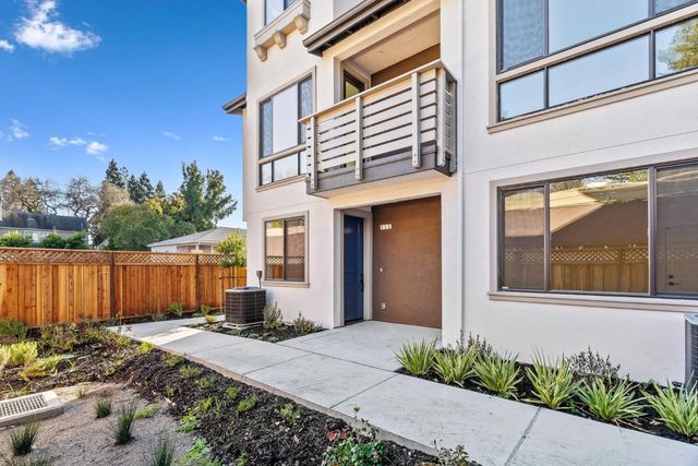 955 Woodside Road, Redwood City, CA 94061
