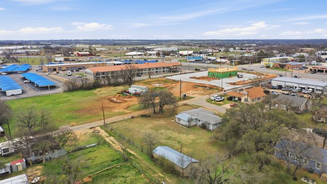 609 E Broadway Street, Stephenville, TX 76401