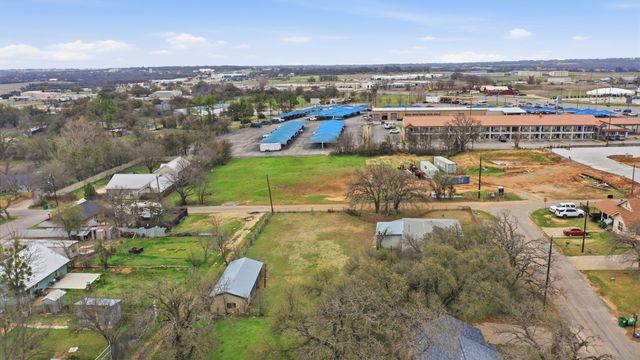 609 E Broadway Street, Stephenville, TX 76401