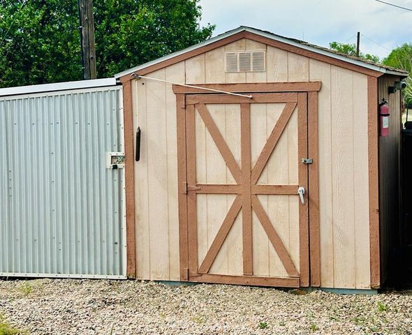 2137 W 20th St, Pueblo, CO 81003