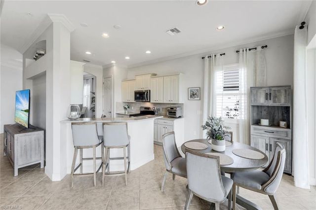 9550 Ironstone TER # 201, Naples, FL 34120