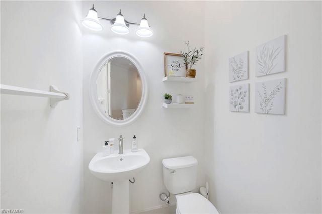 9550 Ironstone TER # 201, Naples, FL 34120