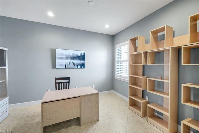 9550 Ironstone TER # 201, Naples, FL 34120