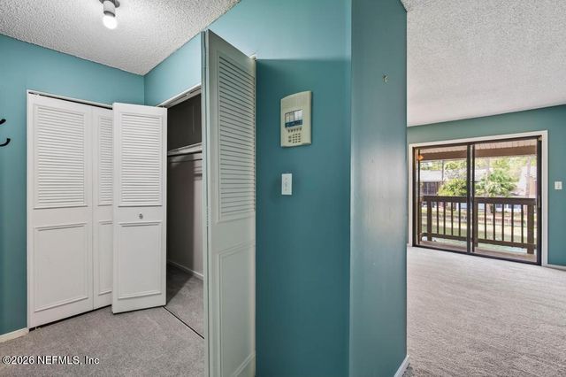 7823 LA SIERRA Court 7823, Jacksonville, FL 32256