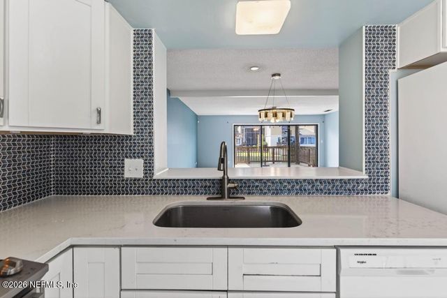 7823 LA SIERRA Court 7823, Jacksonville, FL 32256