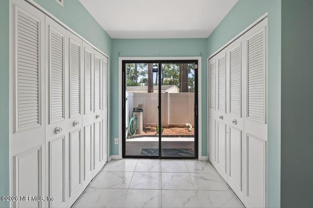 7823 LA SIERRA Court 7823, Jacksonville, FL 32256