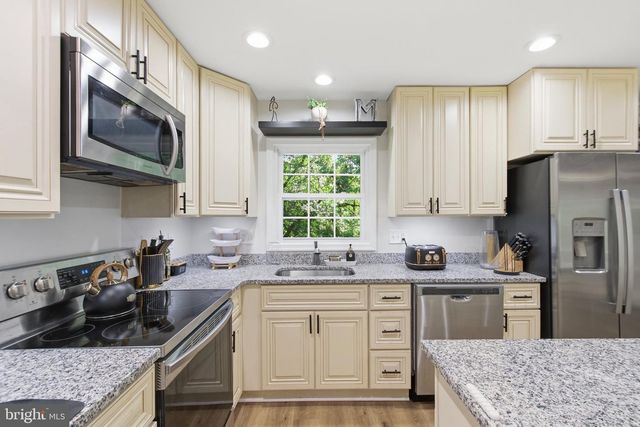 8053 ROCKY LN, Warrenton, VA 20187
