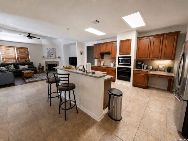 19317 Fenwick Crest, San Antonio, TX 78258