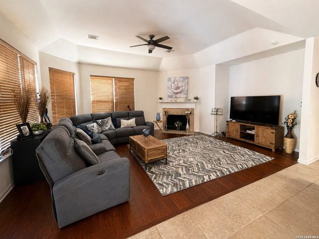 19317 Fenwick Crest, San Antonio, TX 78258
