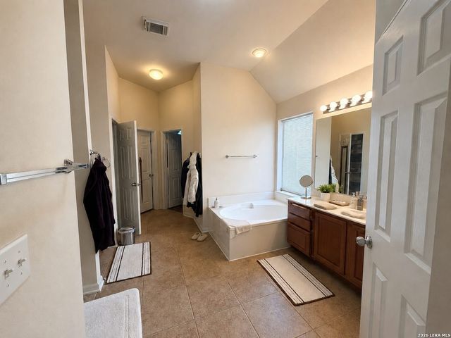19317 Fenwick Crest, San Antonio, TX 78258