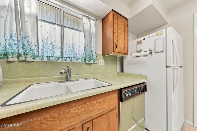 10210 W TWIN OAKS Drive, Sun City, AZ 85351