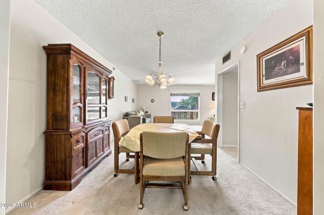 10210 W TWIN OAKS Drive, Sun City, AZ 85351