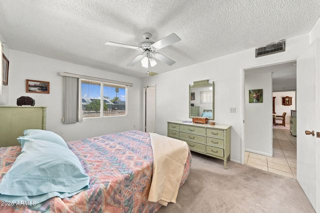 10210 W TWIN OAKS Drive, Sun City, AZ 85351