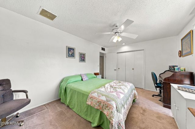 10210 W TWIN OAKS Drive, Sun City, AZ 85351