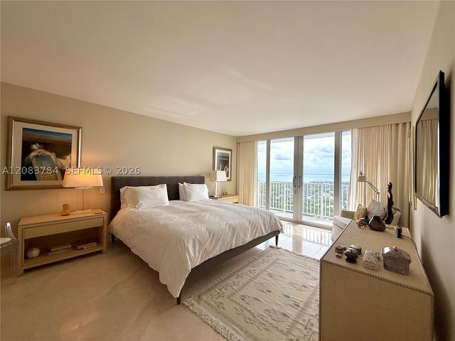 881 Ocean Dr 25E, Key Biscayne, FL 33149