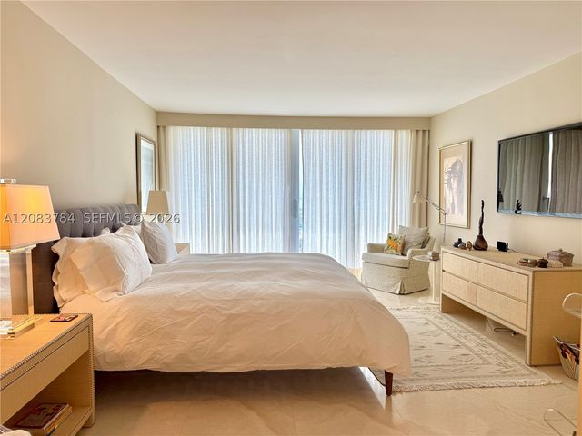881 Ocean Dr 25E, Key Biscayne, FL 33149