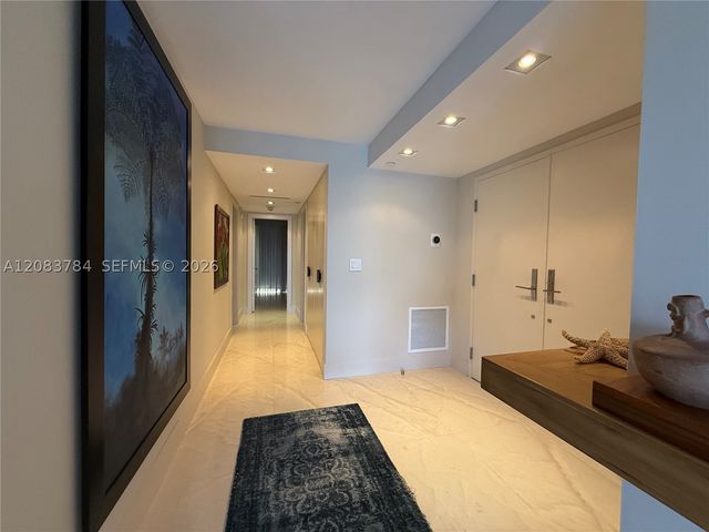 881 Ocean Dr 25E, Key Biscayne, FL 33149