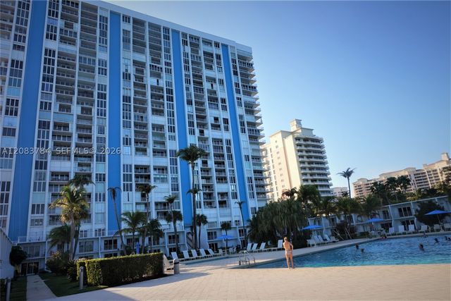 881 Ocean Dr 25E, Key Biscayne, FL 33149