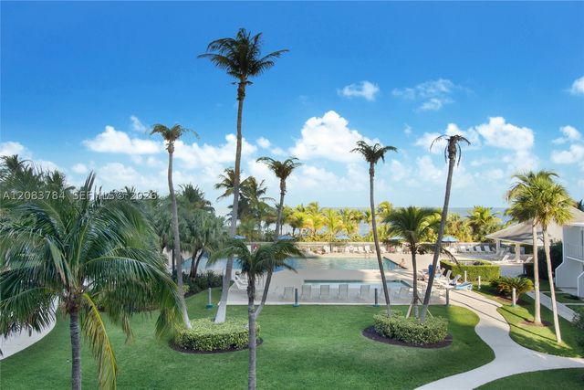 881 Ocean Dr 25E, Key Biscayne, FL 33149