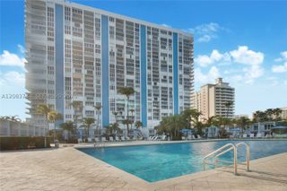 881 Ocean Dr 25E, Key Biscayne, FL 33149