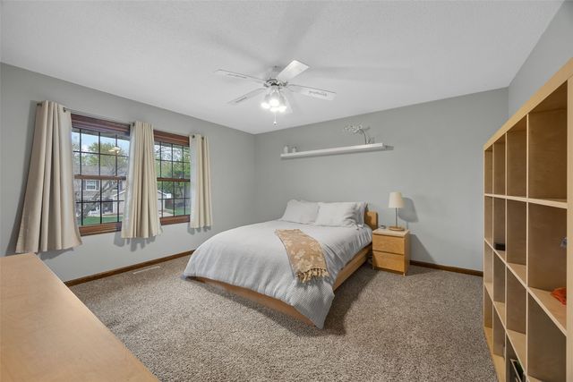 6925 Chelsea Drive NE, Cedar Rapids, IA 52402