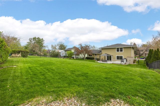 6925 Chelsea Drive NE, Cedar Rapids, IA 52402