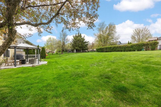6925 Chelsea Drive NE, Cedar Rapids, IA 52402