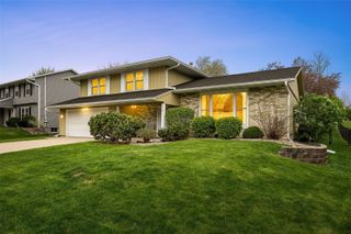 6925 Chelsea Drive NE, Cedar Rapids, IA 52402