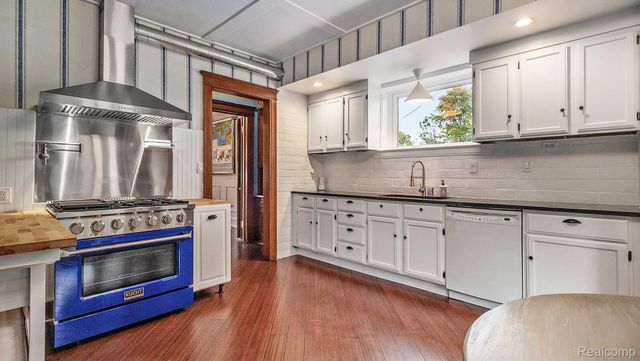 146 North Avenue, Mt. Clemens, MI 48043