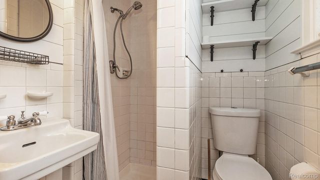 146 North Avenue, Mt. Clemens, MI 48043