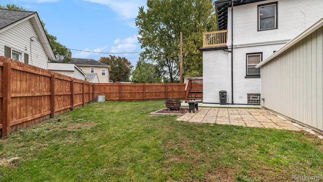 146 North Avenue, Mt. Clemens, MI 48043