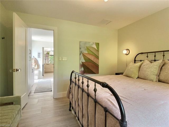 1031 Diana AVE, Naples, FL 34103