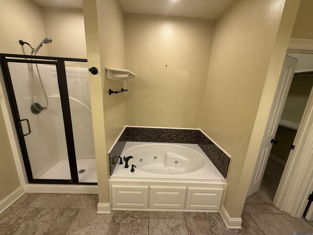 17734 Spring Creek Dr, Baton Rouge, LA 70817