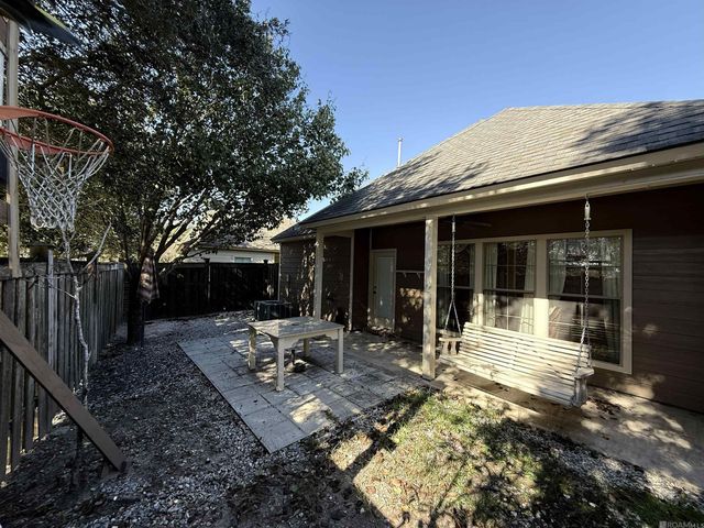 17734 Spring Creek Dr, Baton Rouge, LA 70817