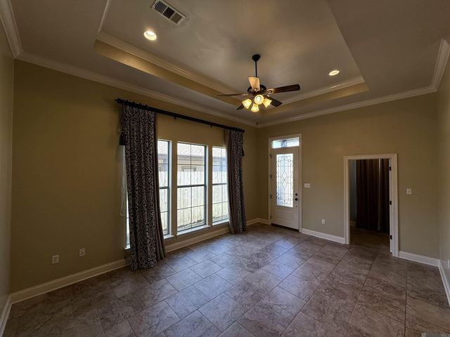 17734 Spring Creek Dr, Baton Rouge, LA 70817