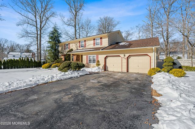 639 Tennent Road, Manalapan, NJ 07726