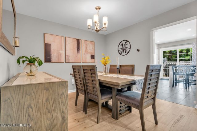 5 Painted Wagon Road 108, Holmdel, NJ 07733