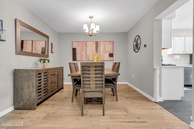 5 Painted Wagon Road 108, Holmdel, NJ 07733