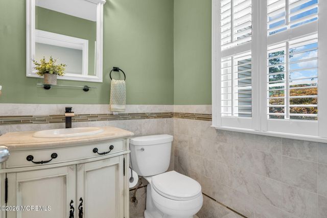 5 Painted Wagon Road 108, Holmdel, NJ 07733