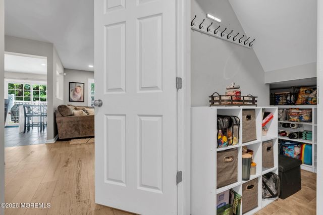 5 Painted Wagon Road 108, Holmdel, NJ 07733