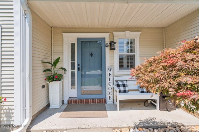 5 Painted Wagon Road 108, Holmdel, NJ 07733