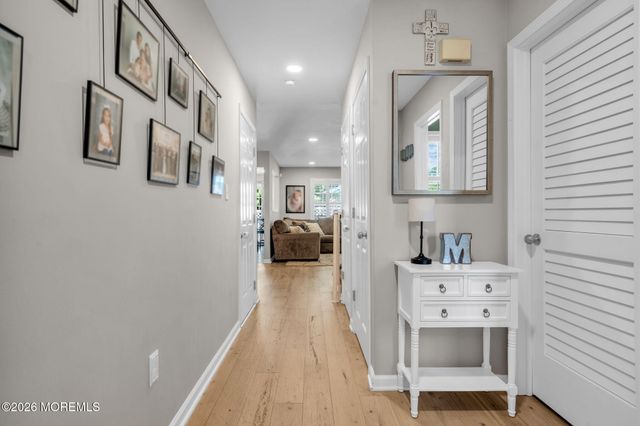 5 Painted Wagon Road 108, Holmdel, NJ 07733