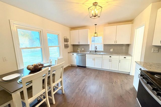 7528 6th AVENUE, Kenosha, WI 53143